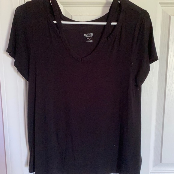 Black, loose, comfortable tshirt - Picture 2 of 5